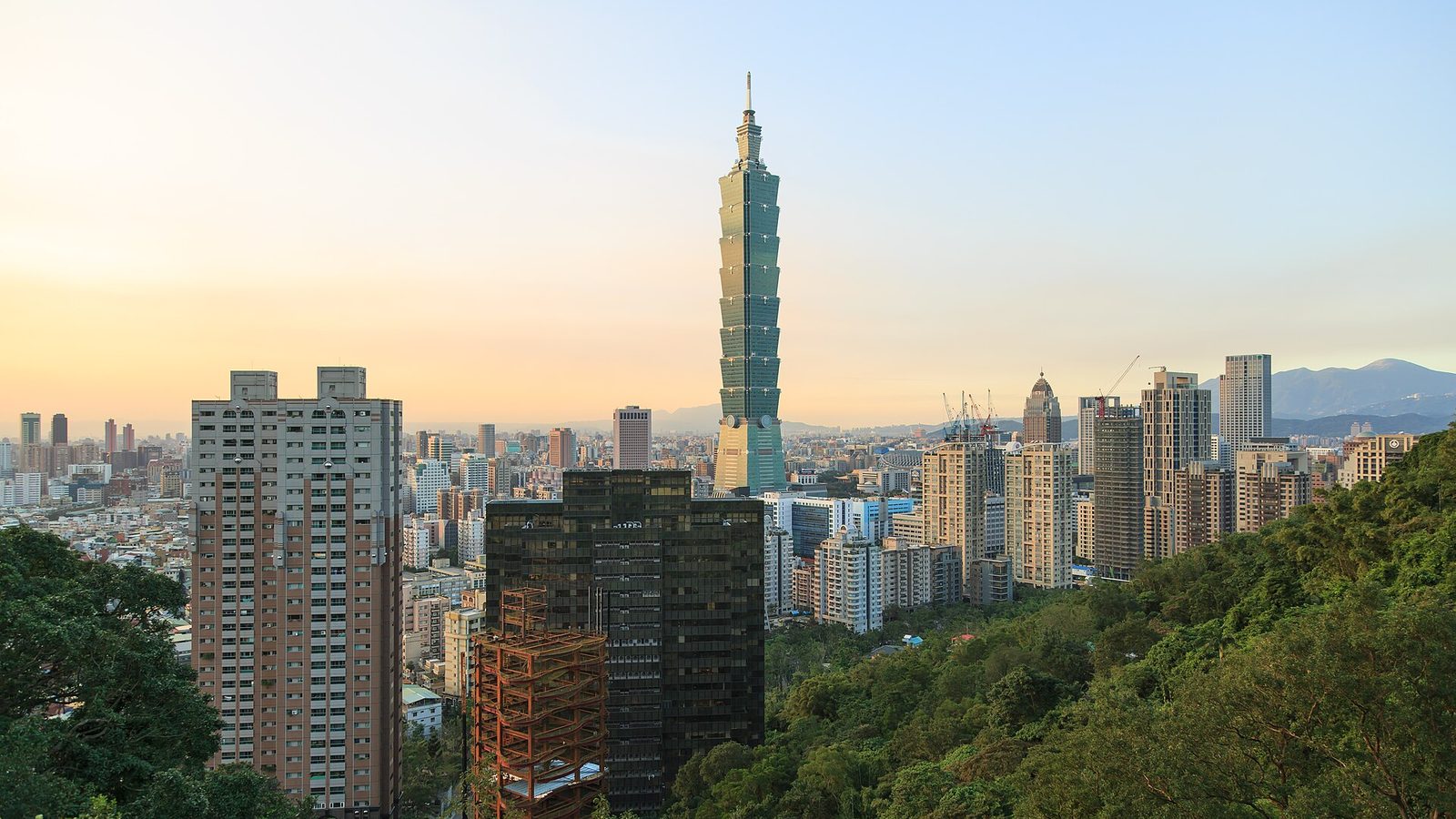 台北101與信義區天際線