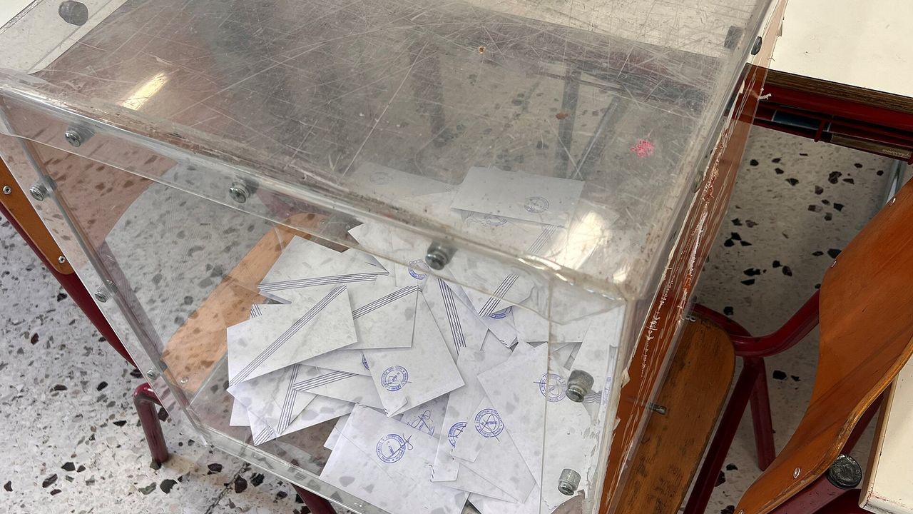 ballot（票箱內的選票信封）