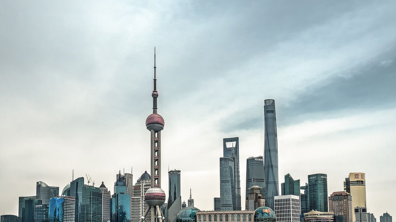 china（中國上海浦東天際線實景）