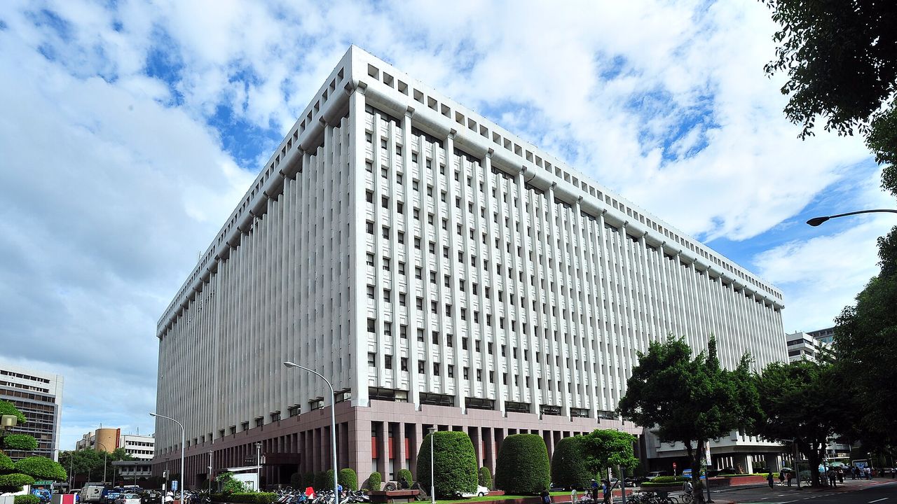台北敦化北路台塑大楼