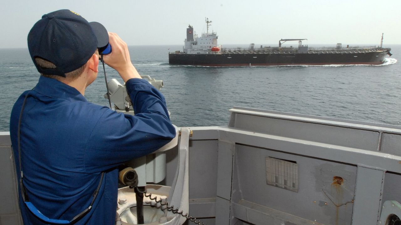 hormuz（美軍於荷姆茲海峽監視油輪）