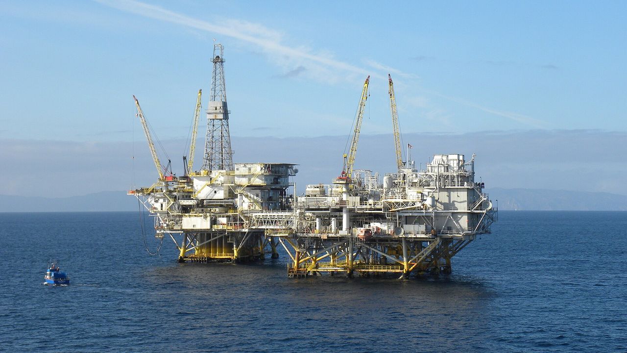 oil(海上钻油平台实景)
