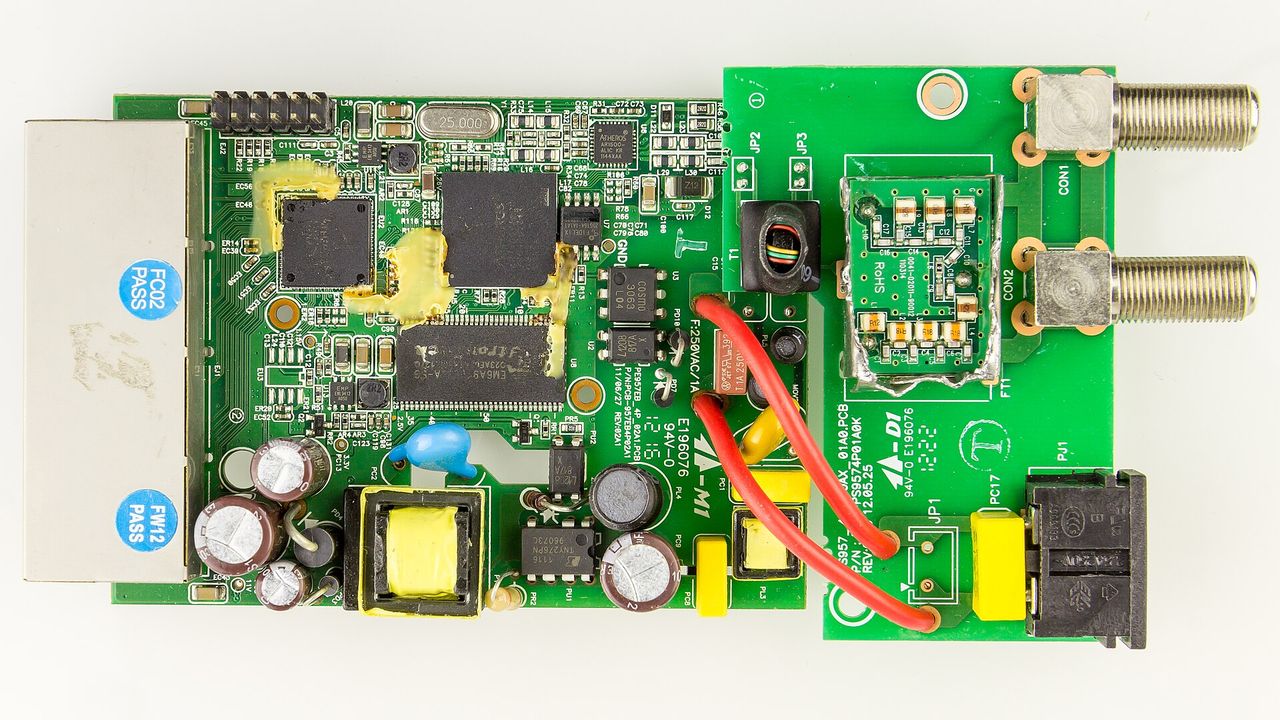 pcb（印刷電路板實物特寫）