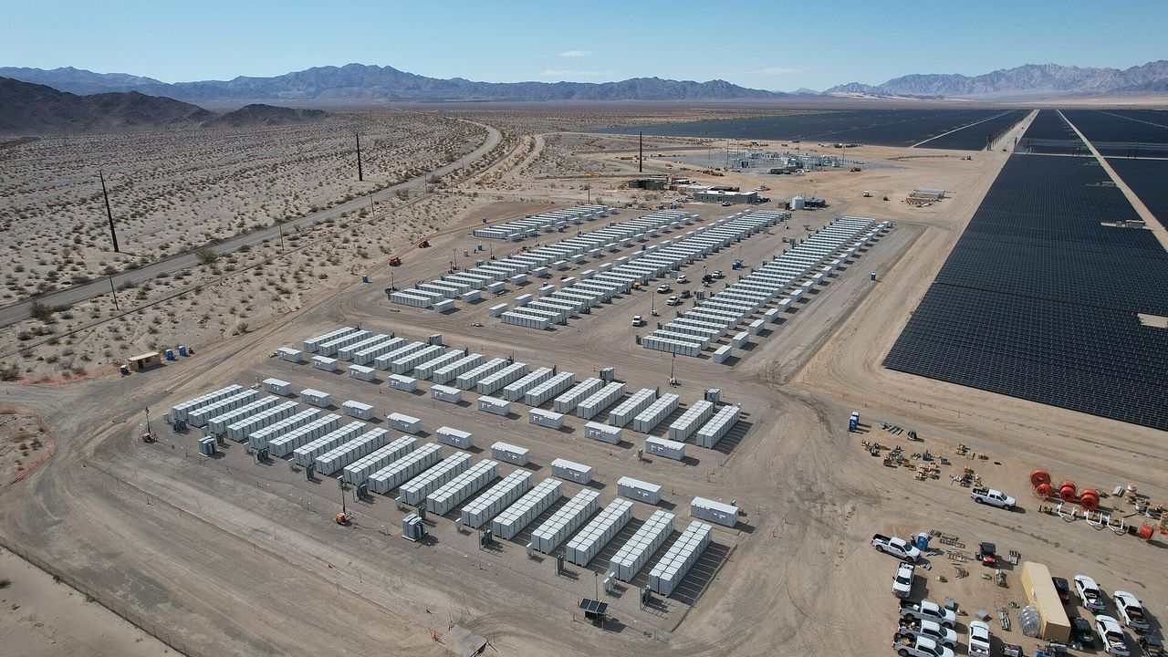 power（大型儲能與太陽能電廠實景）